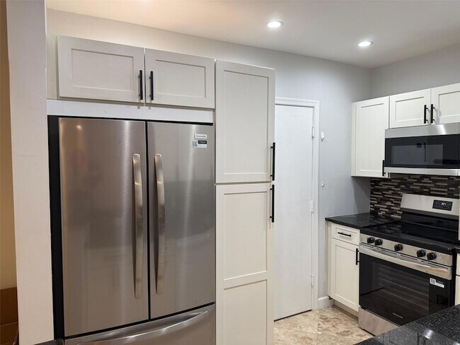 Photo - 5700 NE 22nd Way Unit 328