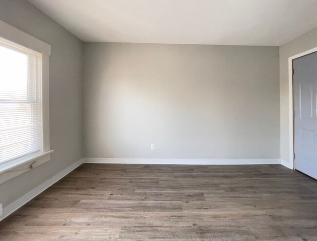 Photo - Studio Apartment for Rent- Prime Location Near Ball State! Unit 06