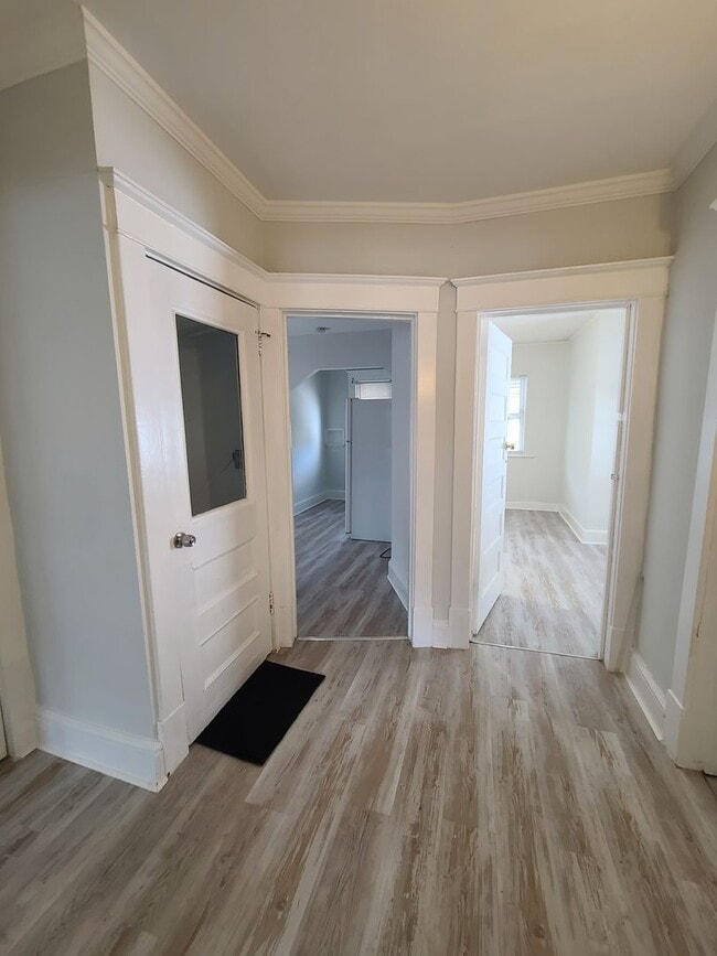 443 Main St