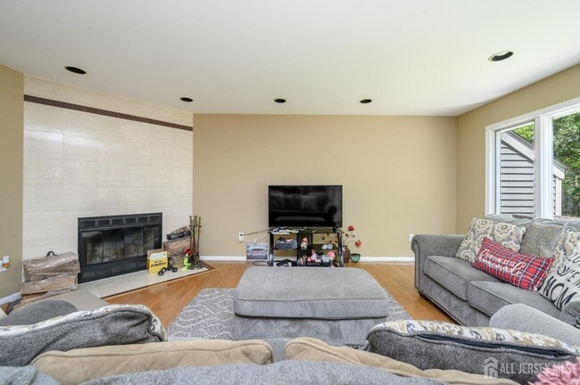 Photo - 84 Ridge Dr