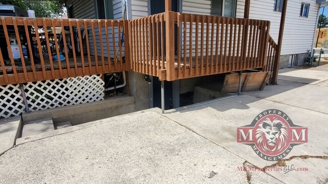 Building Photo - 133 Cottage Ave Unit B