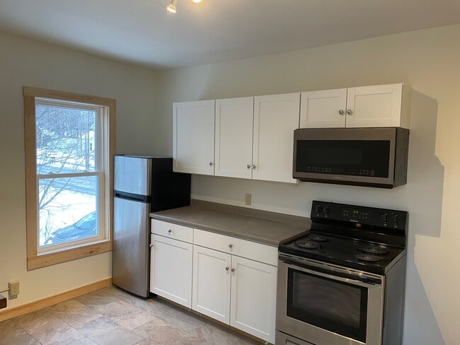 Building Photo - Cliff Apartments, LLC Unit 11