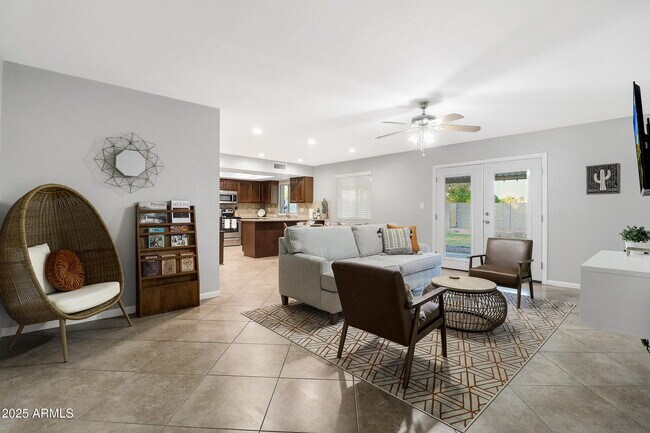 Photo - 5803 S Kenwood Ln