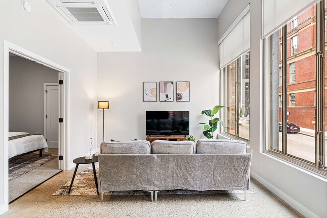 Photo - 205 W 4th St Unidad ID1354361P