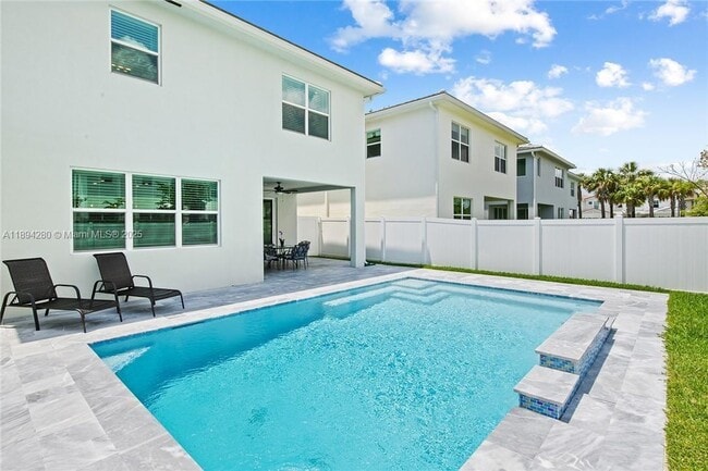 Photo - 1101 Azul Ct