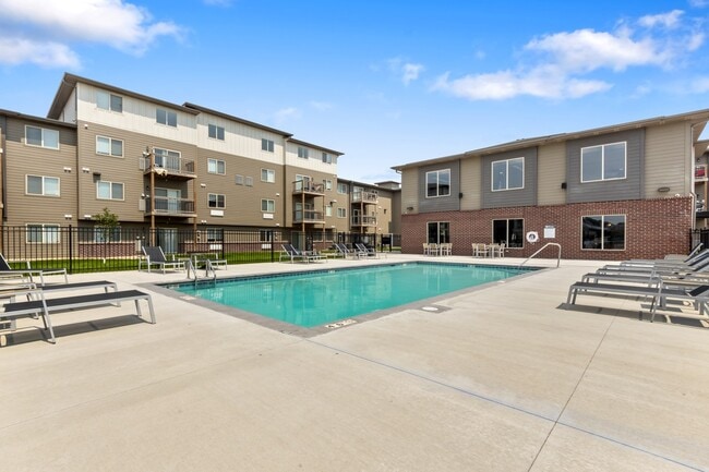 Photo - The Overture on Cliff