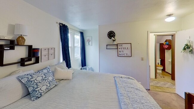 Photo - 632 1st Ave E