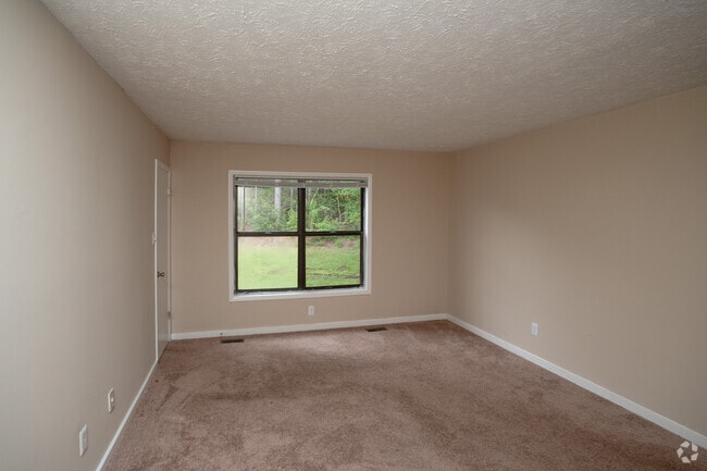 3BR,2BA-1284-SF - Lakehurst Apartments