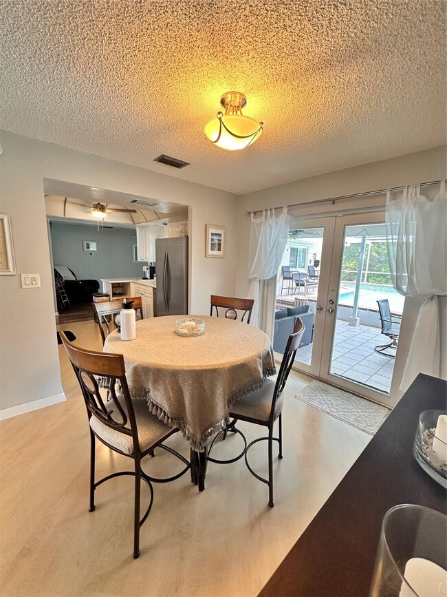 1098 NW 15th Ave