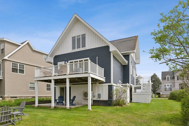 572 Ocean Ave