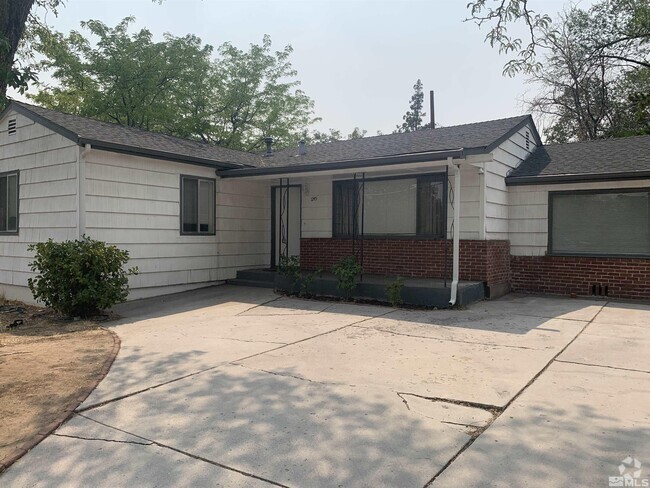 Building Photo - 1245 Coleman Dr Rental
