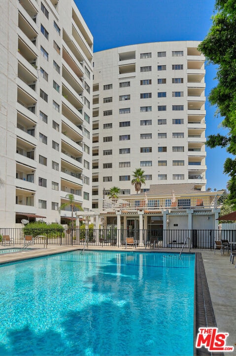 Photo - 7250 Franklin Ave Unit 1006