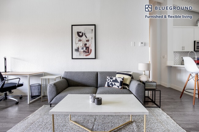 Photo - 6510 Green Valley Cir Unidad FL3-ID327