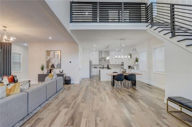 Photo - 2014 Cambridge Ave