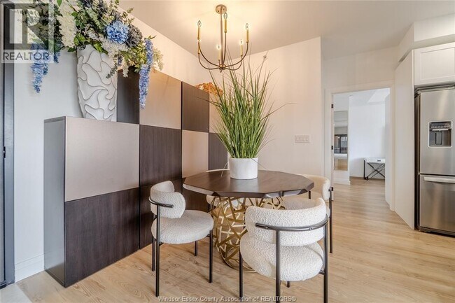 Photo - 3817 Howard Ave Unité 403