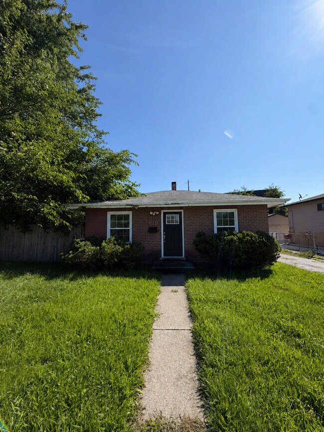 Photo - 1241 Arthur St