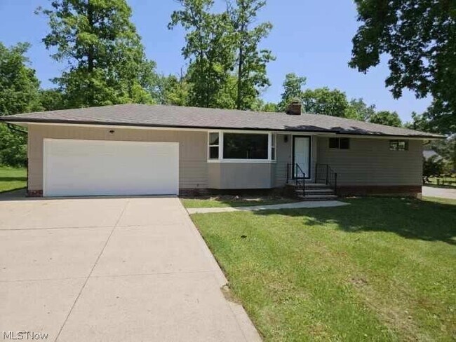 Photo - 11621 W 130th St House