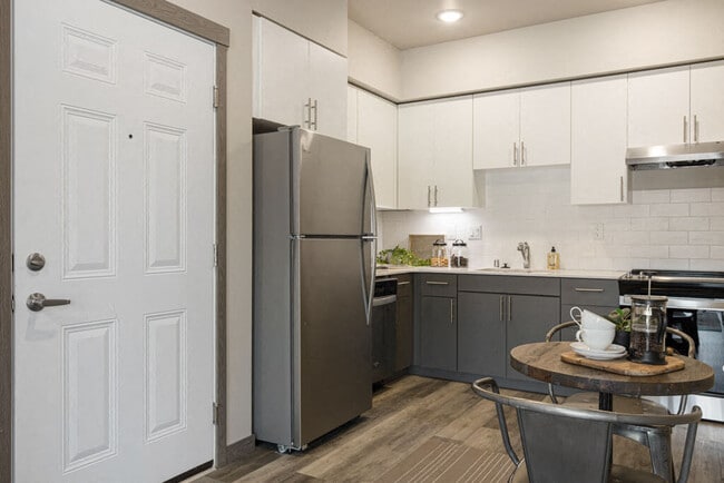 Building Photo - Meadowscape Rental