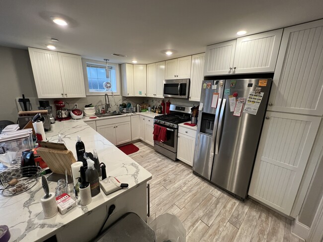 Photo - 118 Holland St