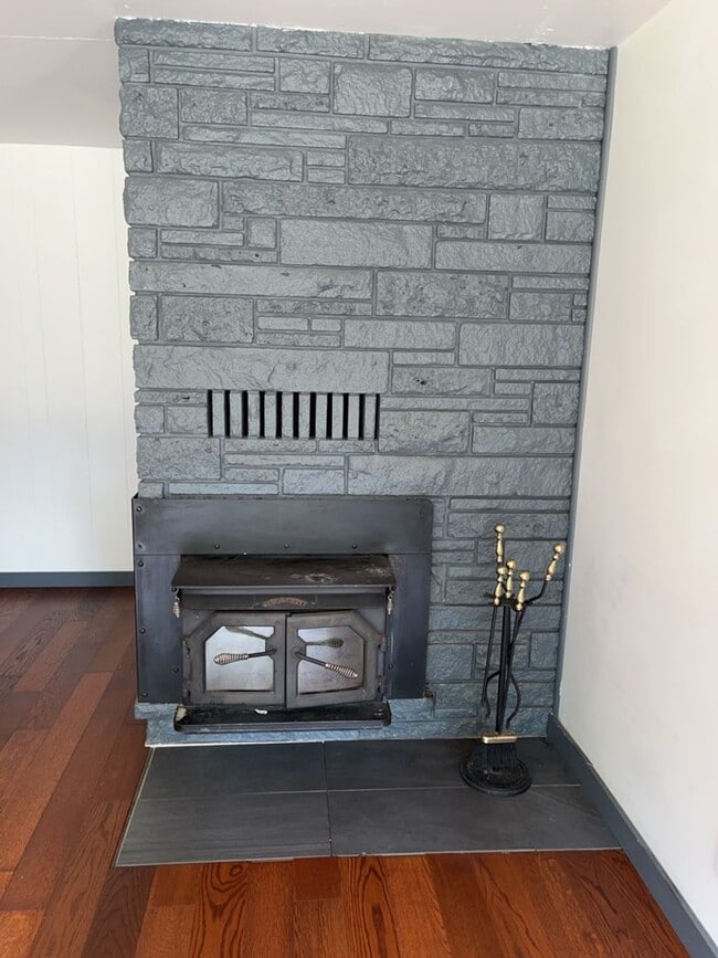 Photo - Wonderful Spacious 3-Bedroom 3 Bath with Over an Acre of Land with a Private Gate!