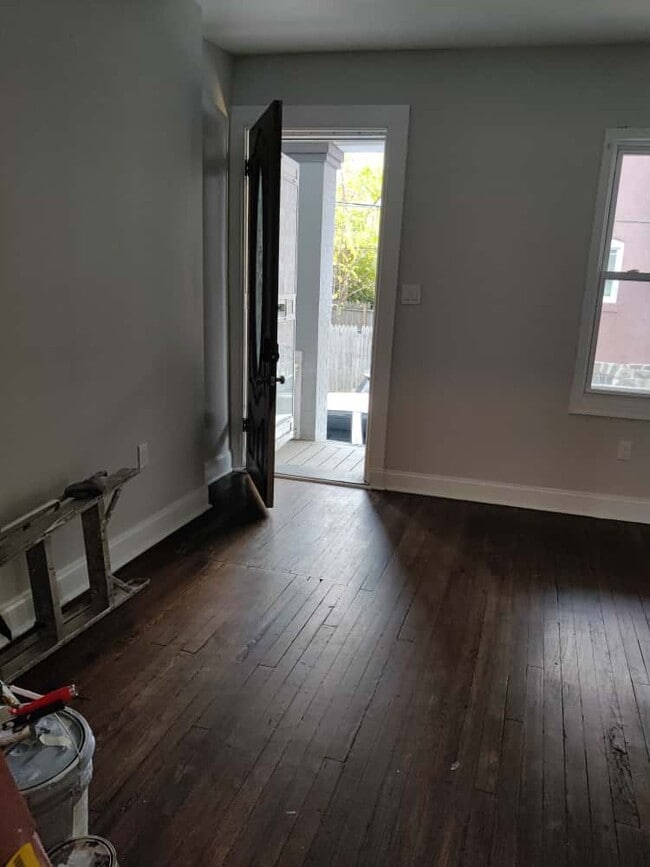 Photo - 250 N Salford St