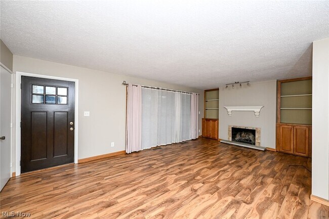 Photo - 287 Edgewood Dr