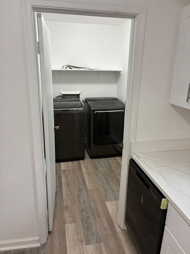 Photo - 116 Holland Cir