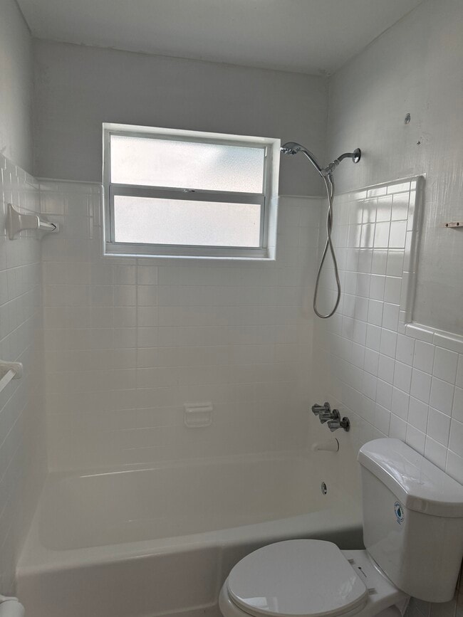 Photo - 5401 SW 40th Ave Unit Duplex Apartment West