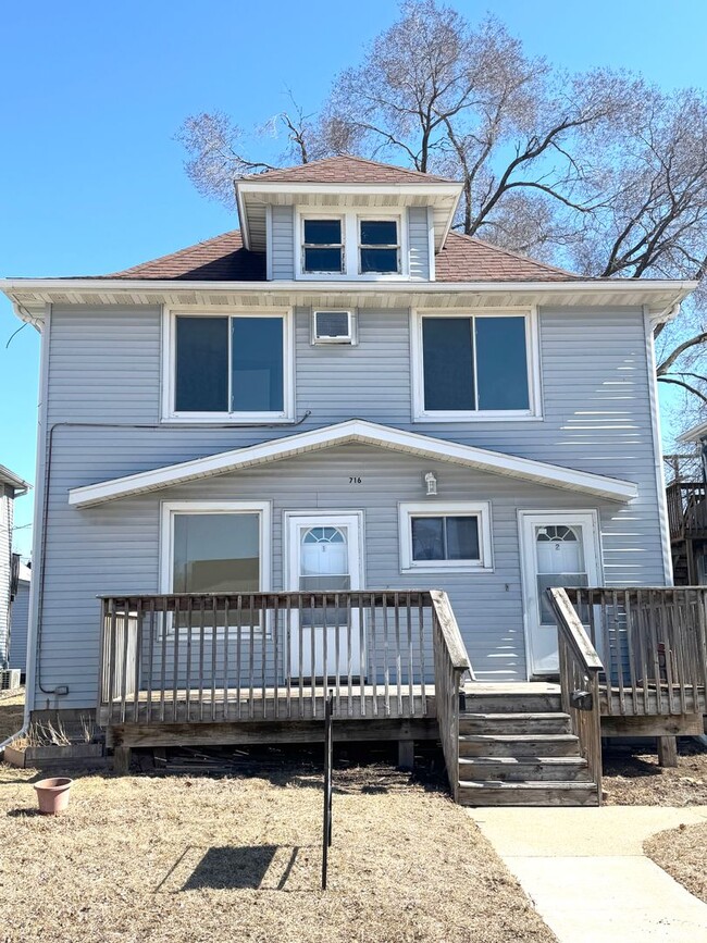 Building Photo - 716 N Broadway Ave Unit 2