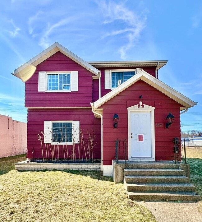 Building Photo - 2621 S Michigan St Unit 2621 S. Michigan St. APT B