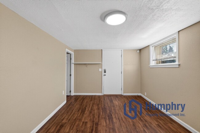 Photo - Bottom unit of Duplex