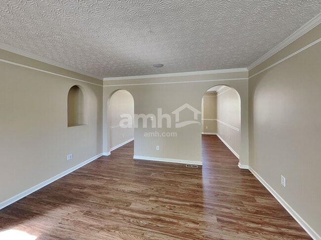 Photo - 35 Langtree Dr