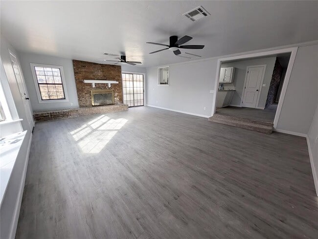 Photo - 10608 Tumilty Terrace