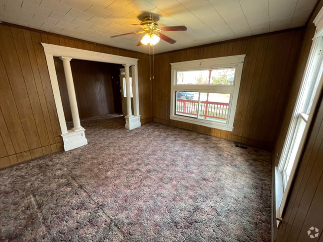 Building Photo - 415 N 9th St Rental