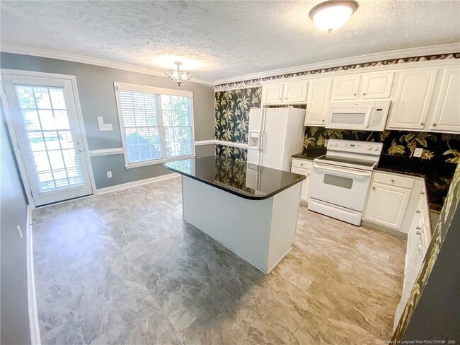 Photo - 616 Amberdale W Cir