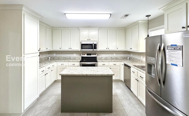 Photo - 25996 Hobbs Loop