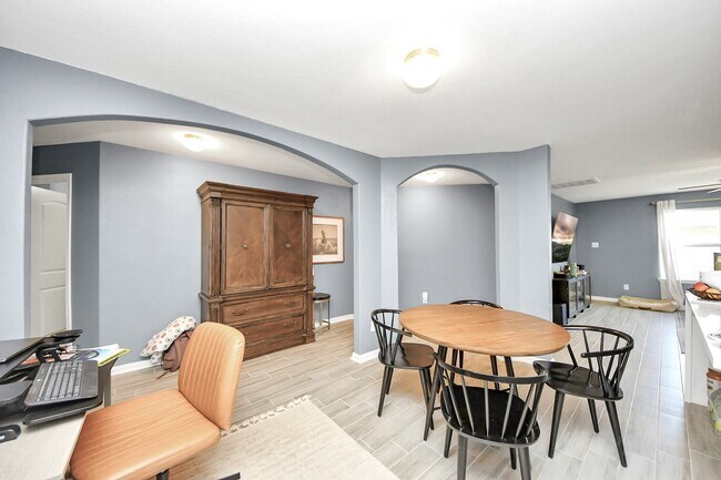 Photo - 2430 Regatta Ln