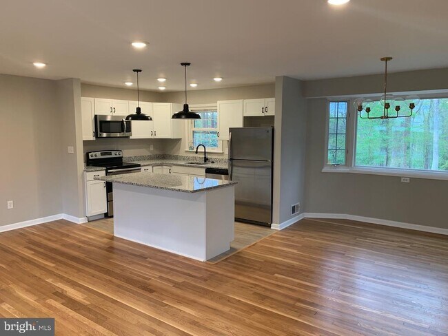 Photo - 6810 Fern Ln
