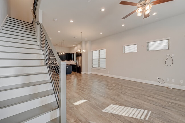 Photo - 5838 E Post Oak Ln