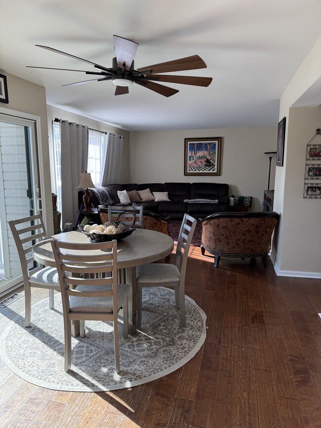 Photo - 349 Superior Rd