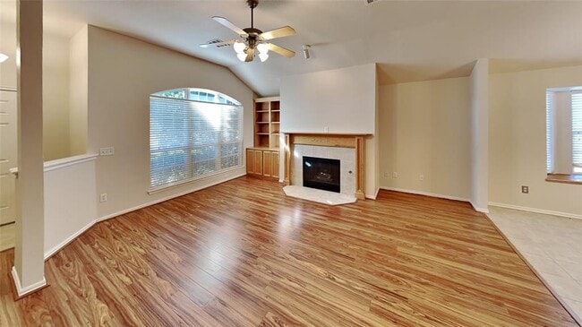 Photo - 21886 Pioneer Cir