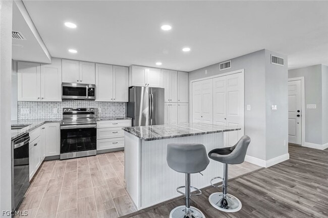 Photo - 4312 S Bay Cir