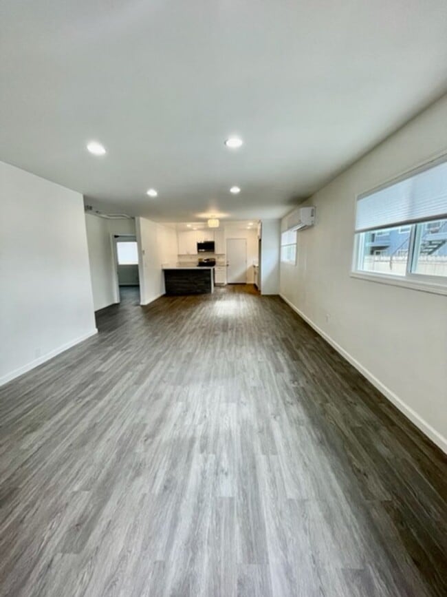 Photo - Van Dyke Triplex Unit 4137 Van Dyke Ave