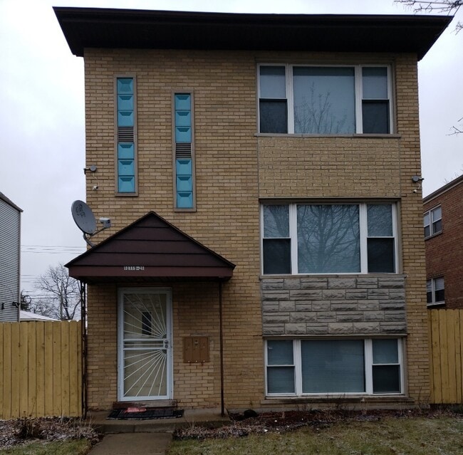 Building Photo - 10121 S State St Rental