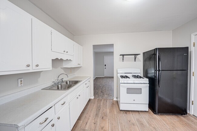 Photo - 1209 Gage St