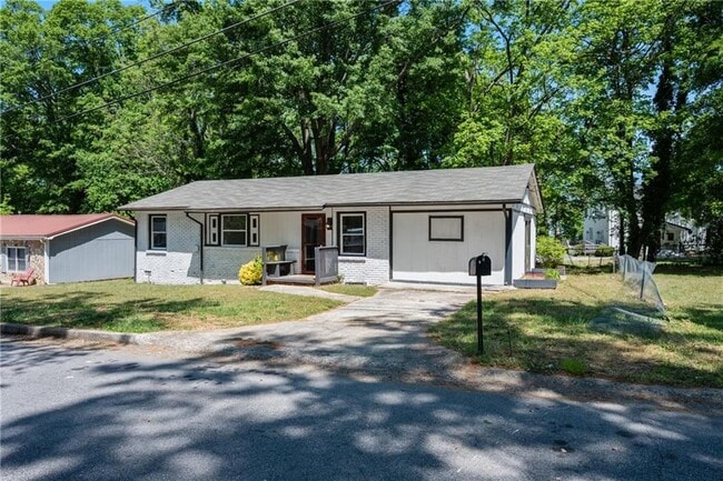 Photo - 100 Pine Cir