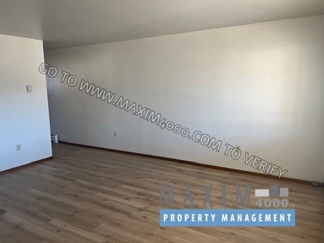 Photo - 911 WILLIAM Ct