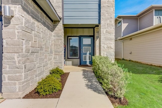 Photo - 109 Cupreata Ln