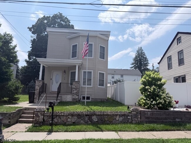 Building Photo - 76 Mohawk Ave