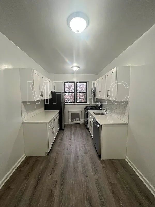 Photo - 500 W 235th St Unit 2c
